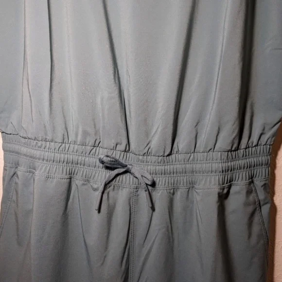 The North Face Never Stop Jumpsuit NWT Althliesure One-piece - Picture 6 of 6